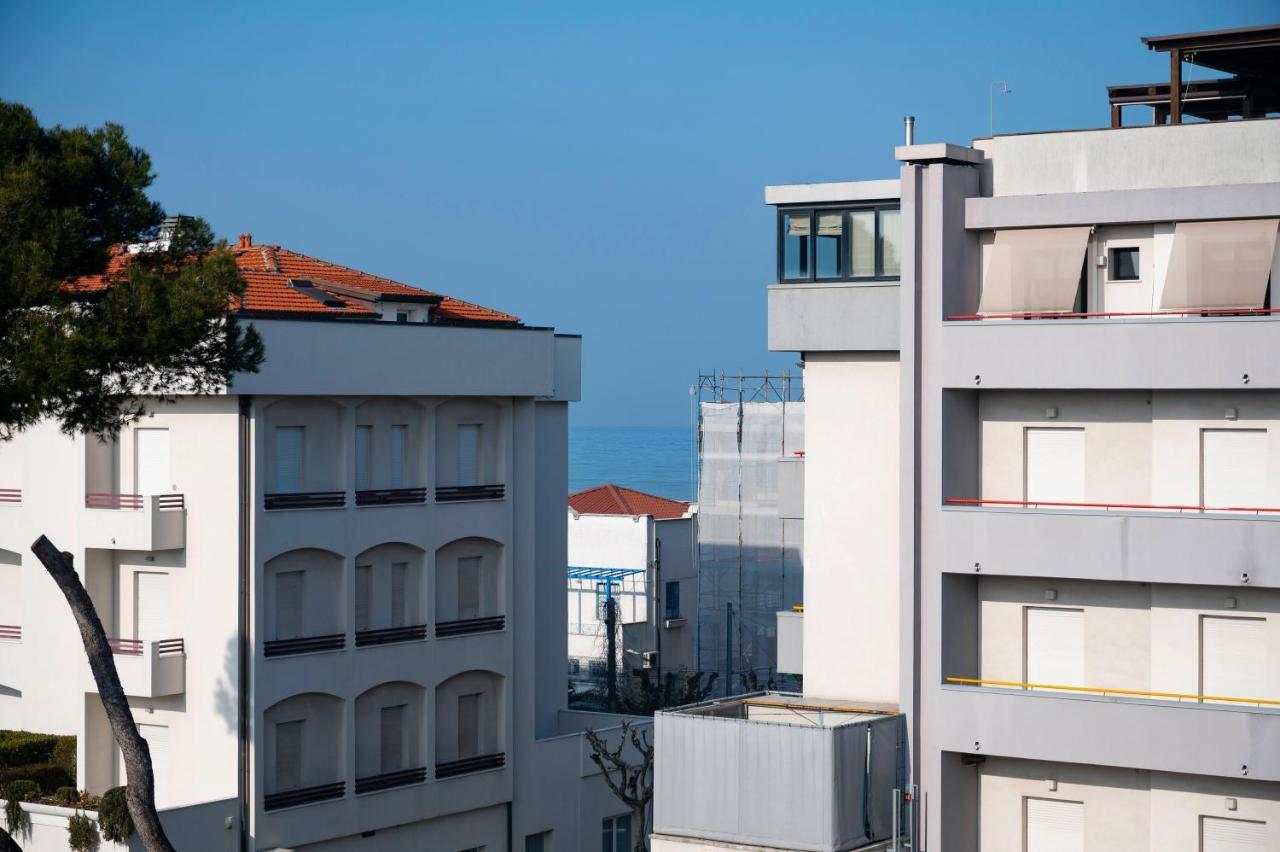 Hotel Selene - Vista Mare Riccione Exterior foto