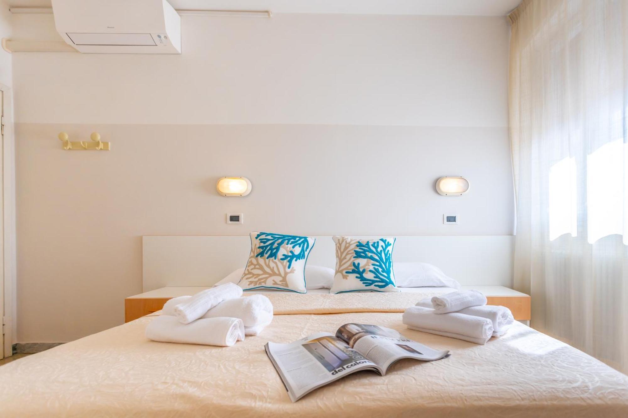 Hotel Selene - Vista Mare Riccione Exterior foto