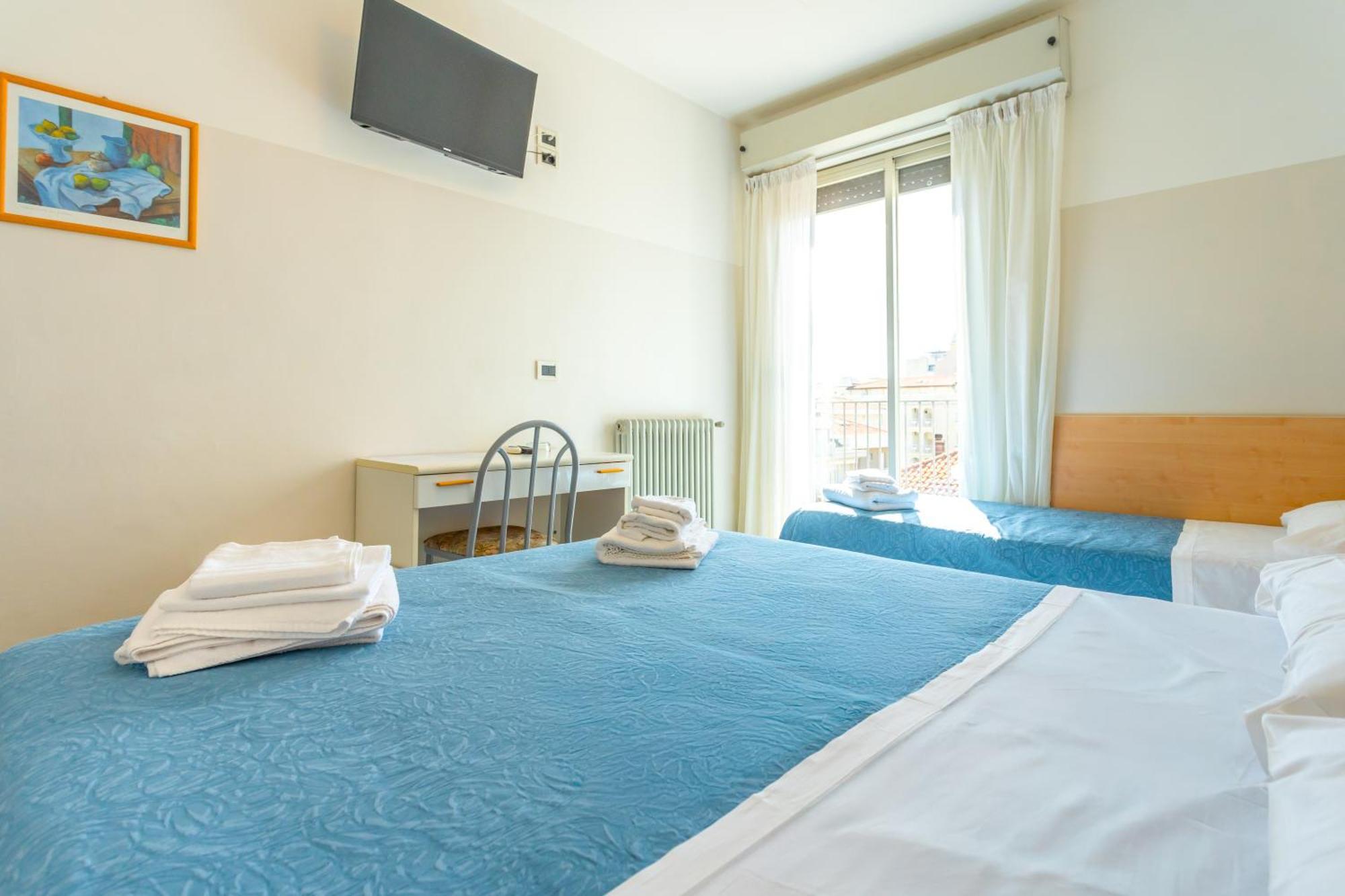 Hotel Selene - Vista Mare Riccione Habitación foto