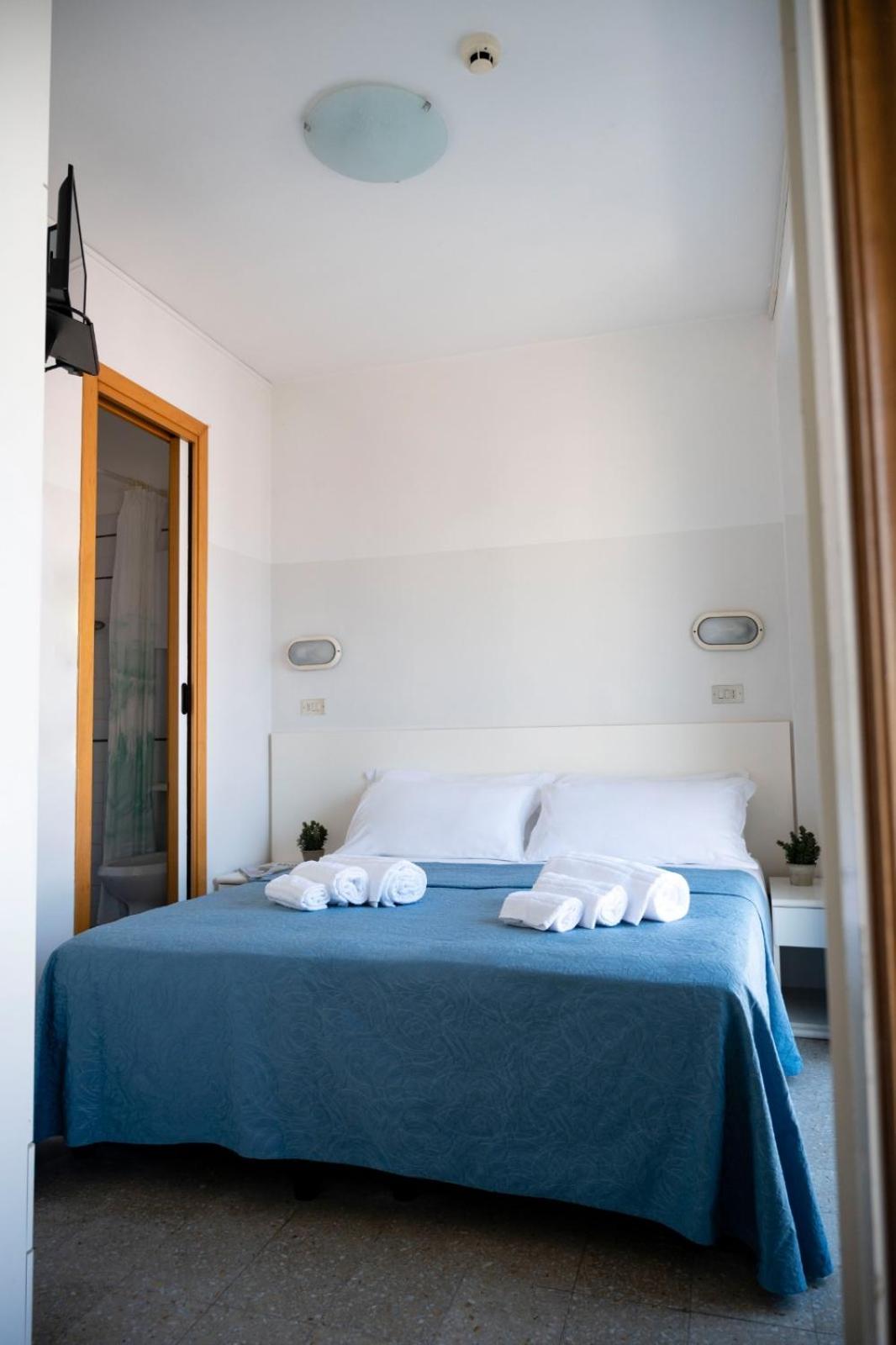 Hotel Selene - Vista Mare Riccione Habitación foto